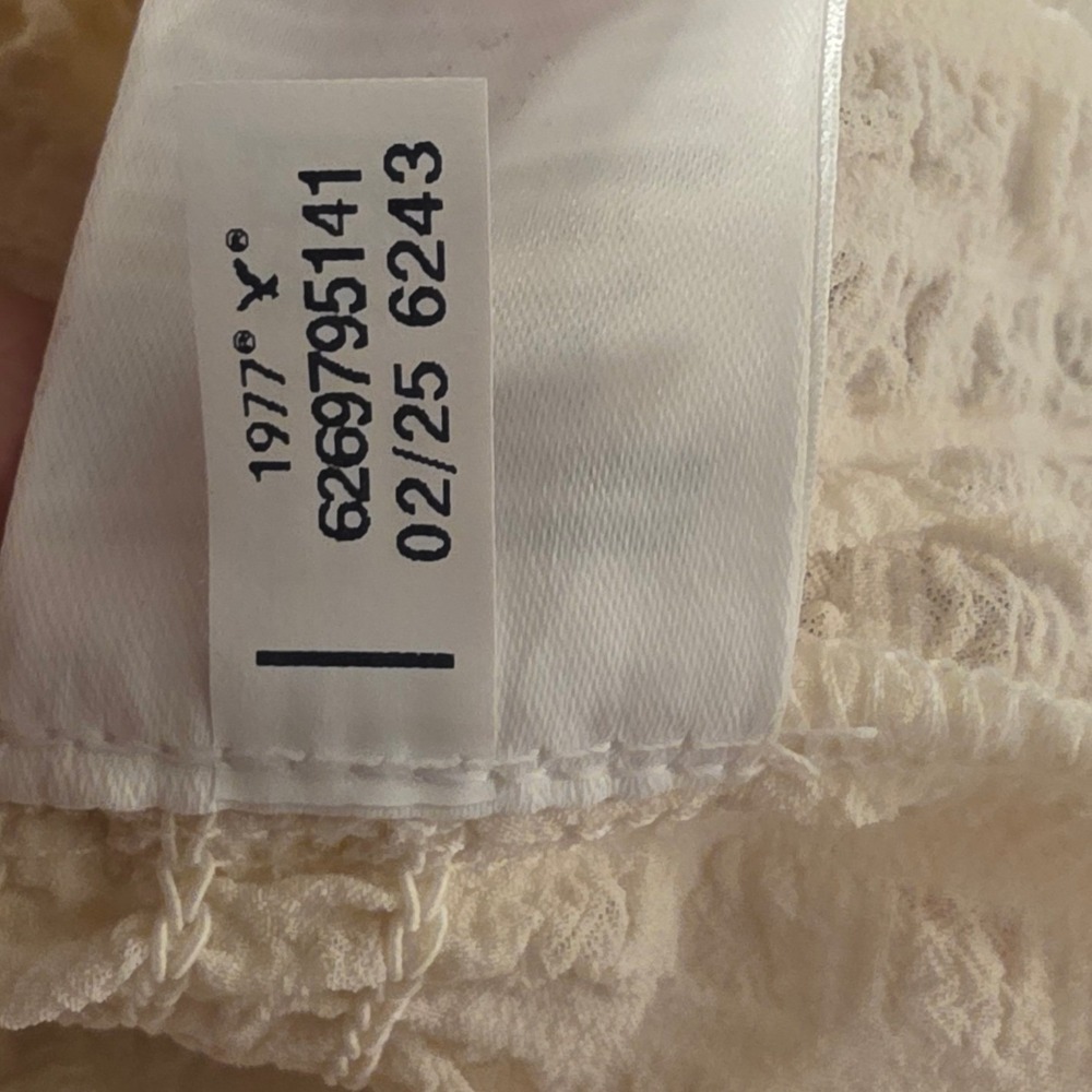 American Eagle Smocked Tie Front‎ Vest Cream Ruffle Trim Boho XL New With Tags - Picture 10 of 13